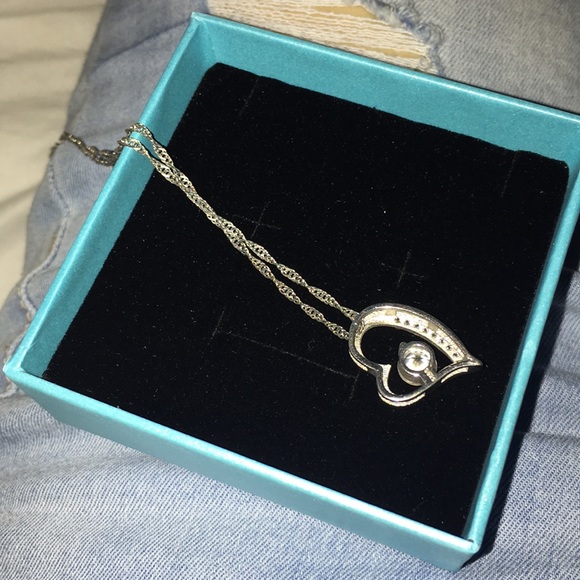 14K White Gold Plated Heart Necklace - Picture 3 of 3